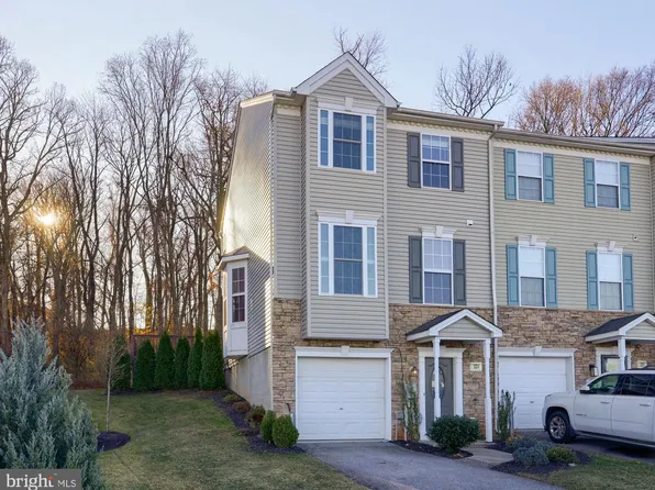 324 Bruaw Dr, York, PA 17406