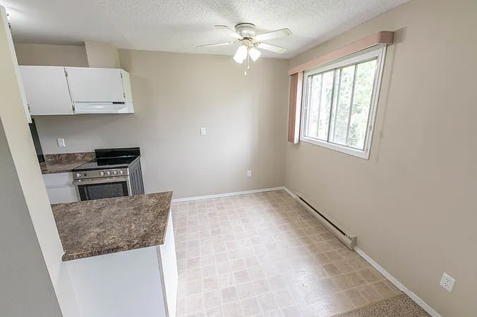 Paradise Park Apartments — Photo 3