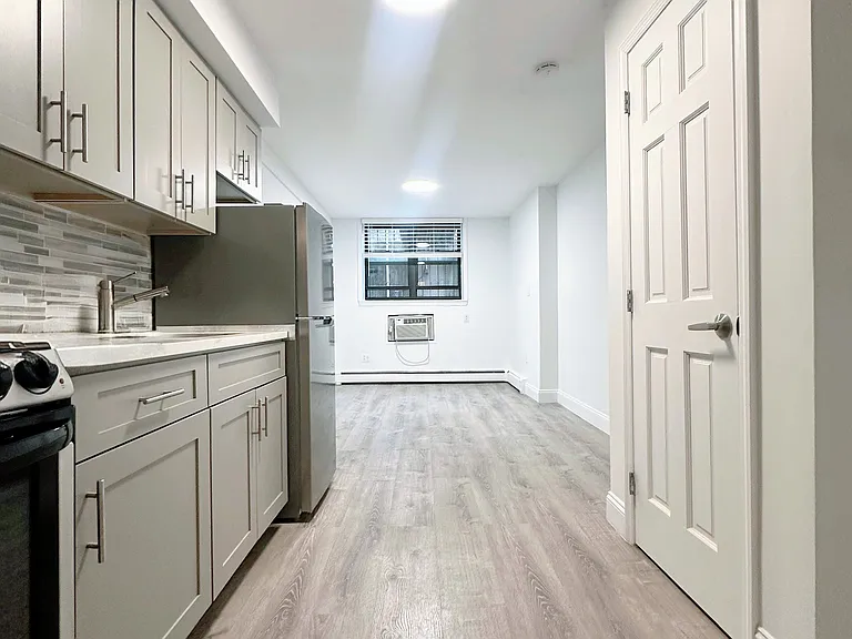 35-25 32nd St #1B — Photo 4