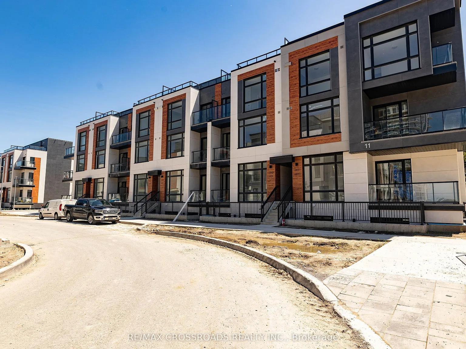11 David Eyer Rd — Photo 1