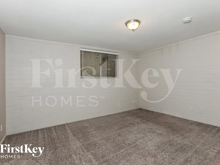 1010 W 4th Pl — Photo 13