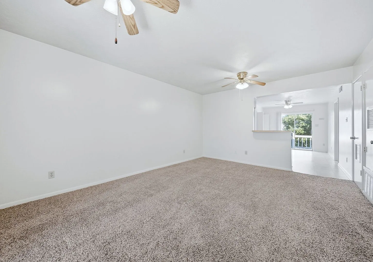 713 Vassar Court — Photo 3
