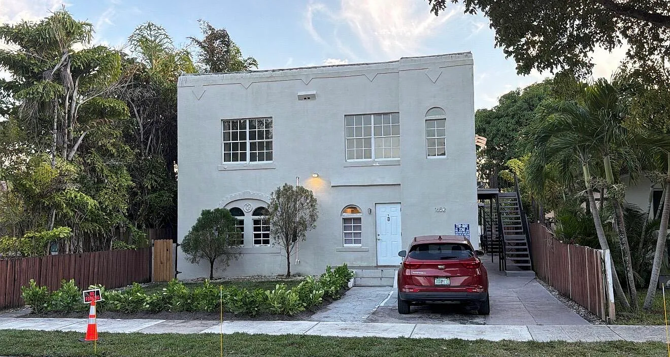 2 bed, 1.0 bath, 5581 sqft, $1,850 — Photo 1