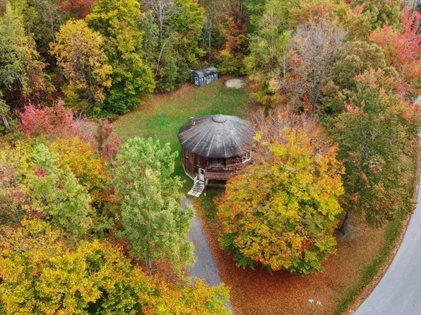 182 Michaels Drive, Bennington, VT 05201