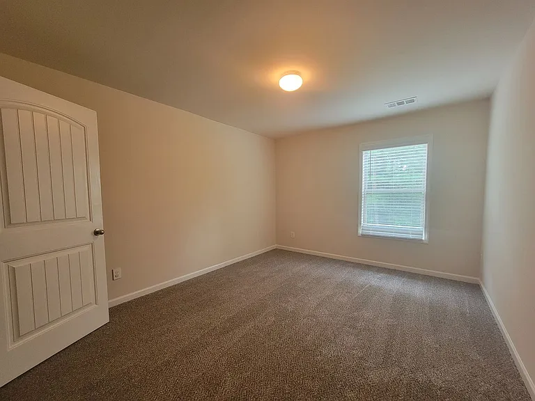 5150 Amberland Sq — Photo 12