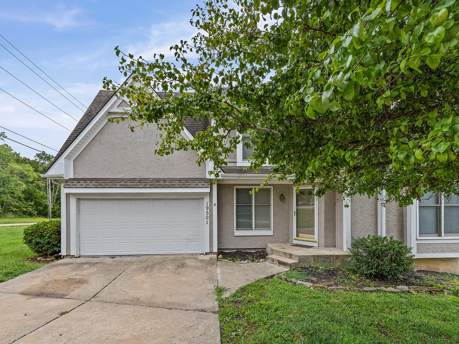 4 bed, 2.5 bath, $2,695 — Photo 1