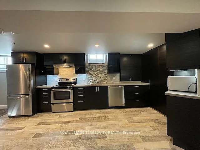 482 Camden Cir #BASEMENT — Photo 10