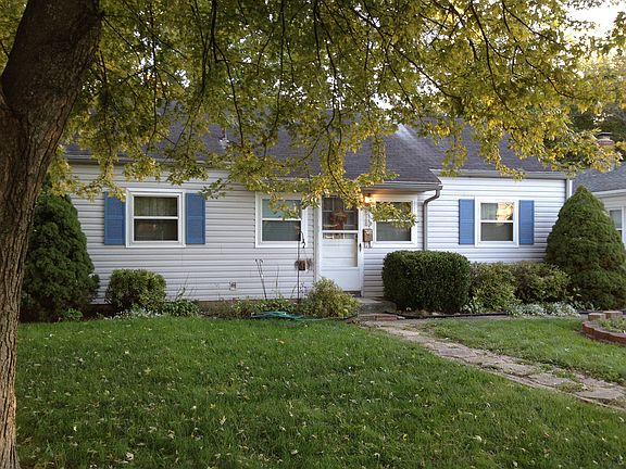 Front driveway cropped