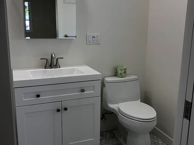 1429 Gillespie St — Photo 26