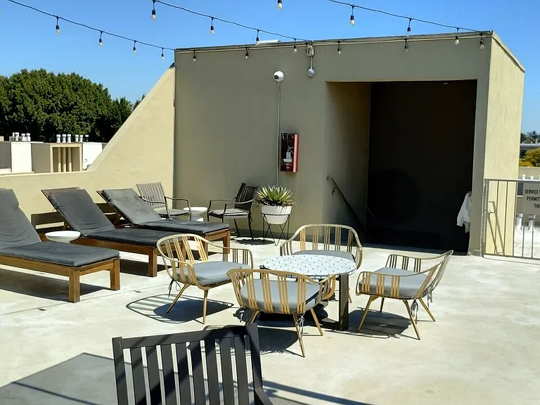 740 N Kings Rd #224 — Photo 31