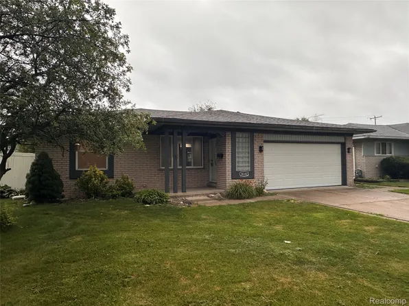 38382 Beecher Dr, Sterling Heights, MI 48312
