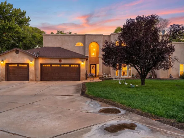 335 Del Norte Ct, Bosque Farms, NM 87068