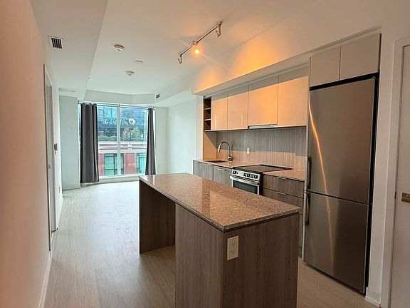 4th image of 31 Tippett Rd #1015