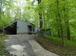 4552 Peeples Rd, Oak Ridge, NC 27310