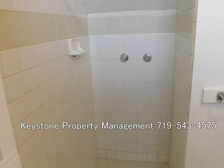 $350 Off 1st Month! Affordable Studio Apartment $700/$700 — Photo 8