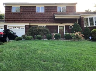 84 Sky Meadow Pl, White Plains, NY 10607