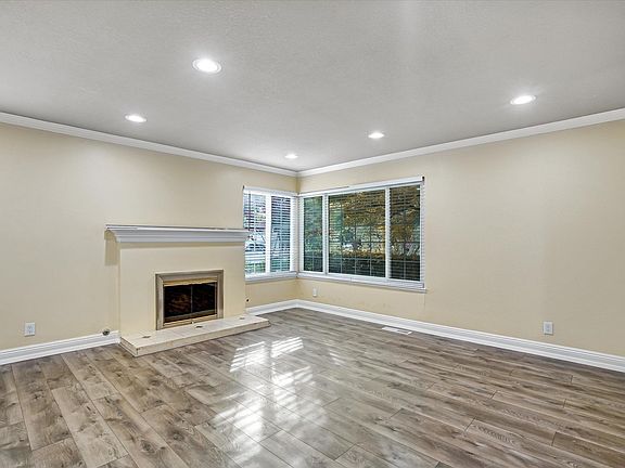 5th image of 108 Castleton Ct