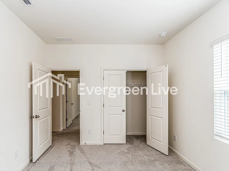 725 Shepard Rock Dr — Photo 13