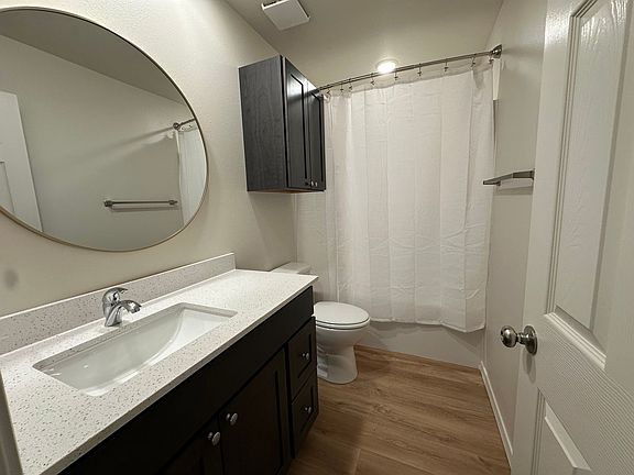 5th image of 816 S Greenwich Ave #1