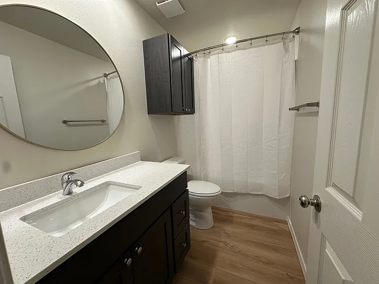816 S Greenwich Ave — Photo 5