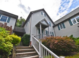 404 Walnut Grove Rd, East Stroudsburg, PA 18301