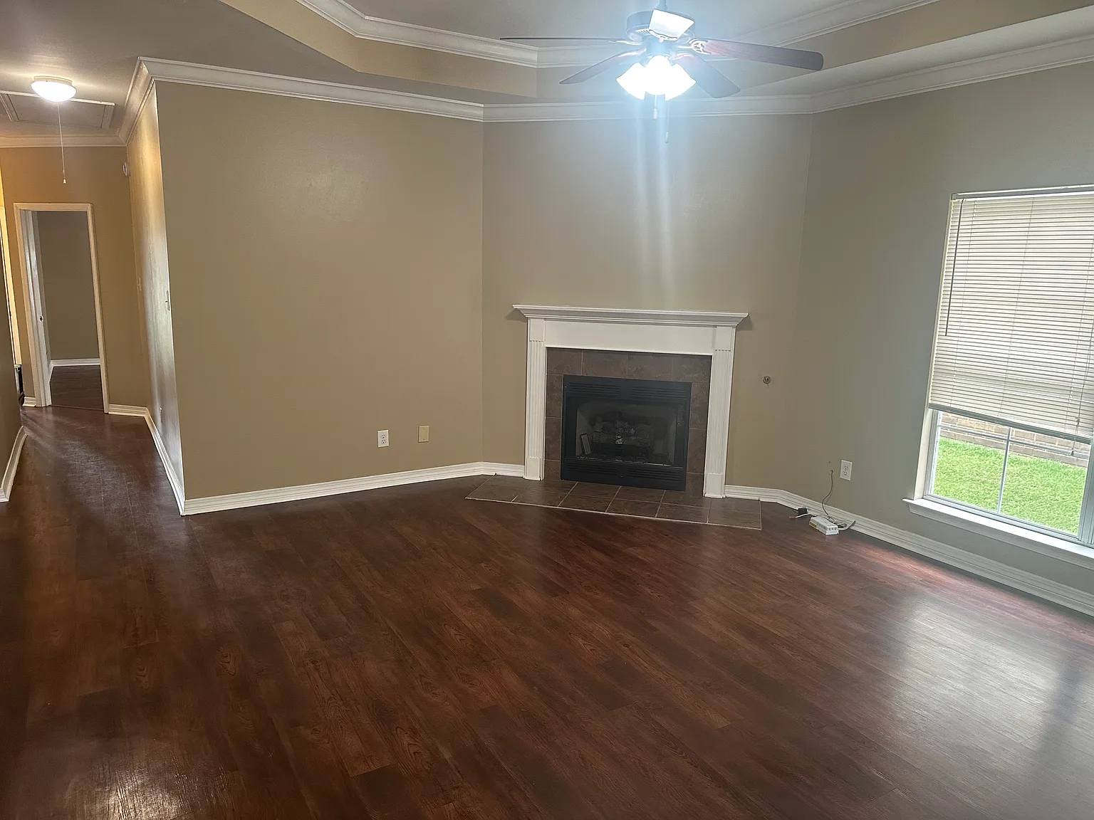 3 bed, 1530 sqft, $1,900 — Photo 1