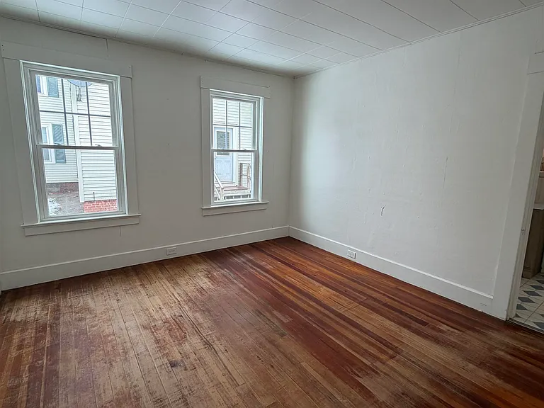 78 Central St — Photo 8