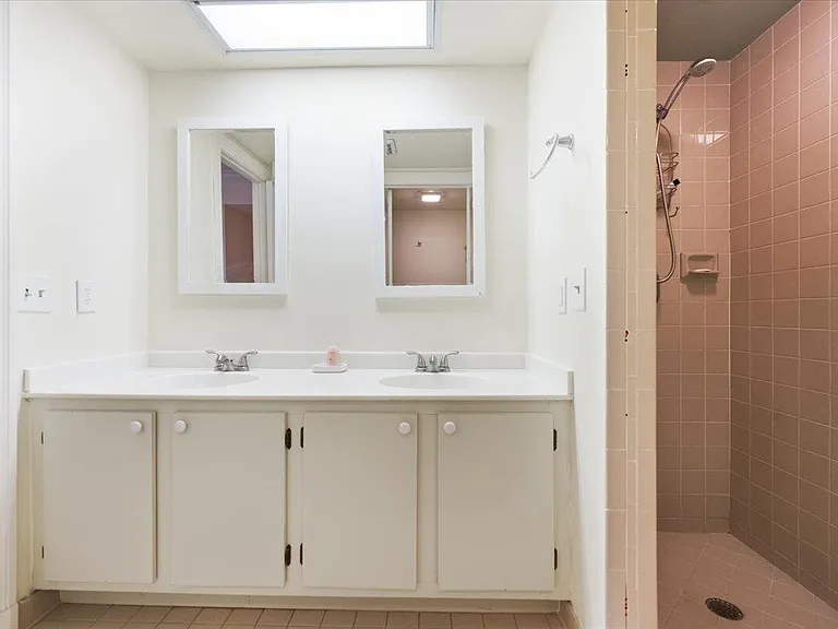 2835 Polo Island Dr #H202 — Photo 20
