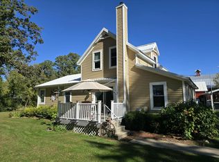 N2784 9th Ave, Hancock, WI 54943