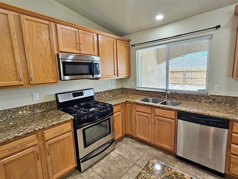 7064 Eucalyptus Ave — Photo 8