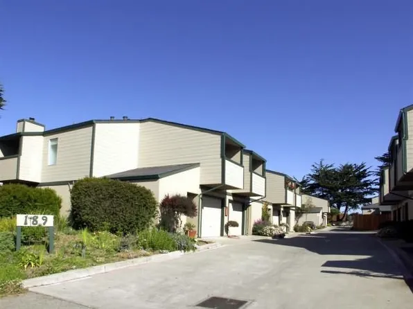 189 San Pablo Ct APT 13, Marina, CA 93933