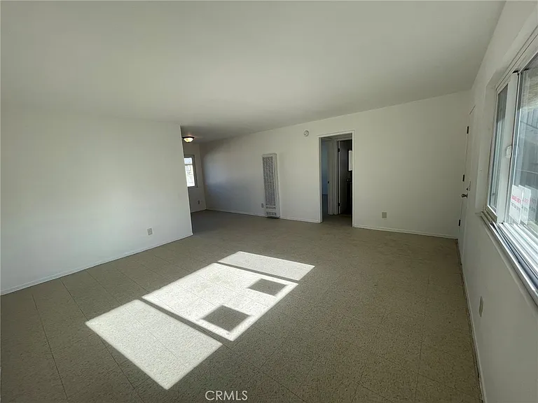 8800 Cedros Ave #111 — Photo 3