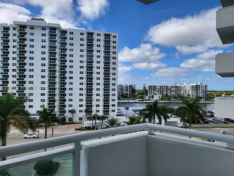 3001 S Ocean Dr #639 — Photo 15
