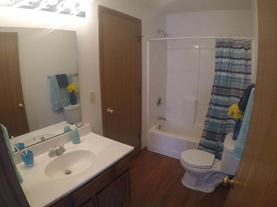 1 BR bathroom