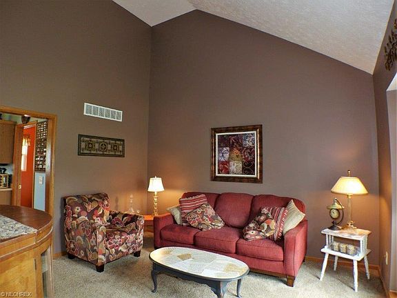 3rd image of 278 Augusta Dr