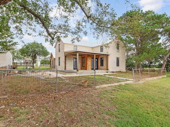 1410 Grapetown Rd, Fredericksburg, TX 78624