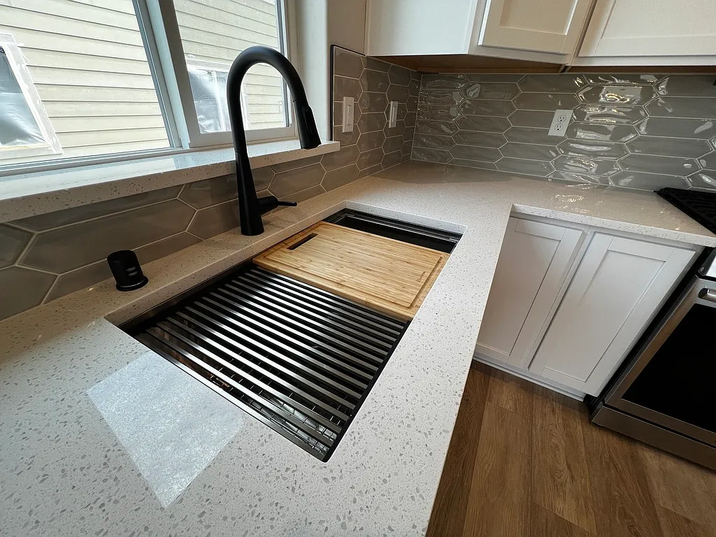 3 bed, 1438 sqft, $3,000 — Photo 4