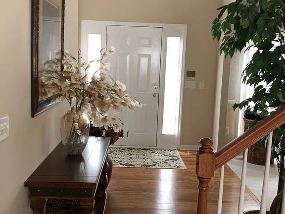 2nd image of 1504 Towne Park Ln