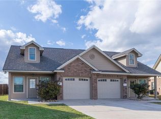 105 Stockton Family Ct, Jarrell, TX 76537