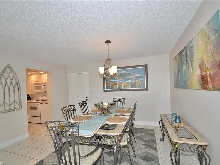 555 Park Shore Dr #B-311 — Photo 5