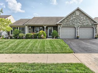 1028 Cambridge Court, Manheim, PA 17545
