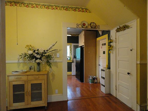 Den, office, bfast nook