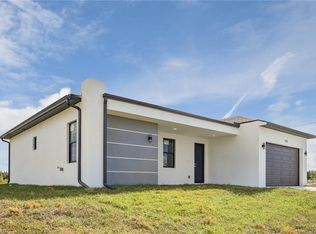 379 Pennfield Ave, Lehigh Acres, FL 33974