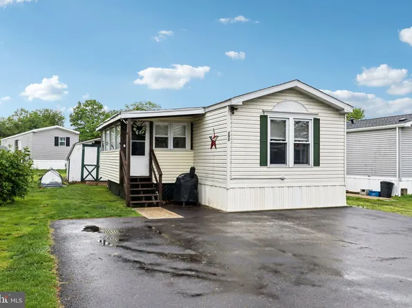 290 Poplar Dr, Quakertown, PA 18951