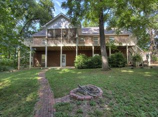213 Foxglove Ln, Maryville, TN 37801