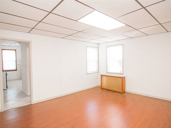 4th image of 83A Palisade Ave #3