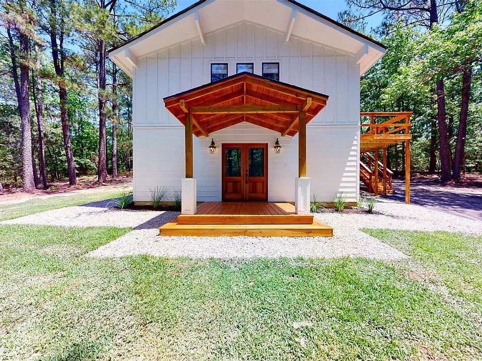 1st image of 286 Piney Point Dr