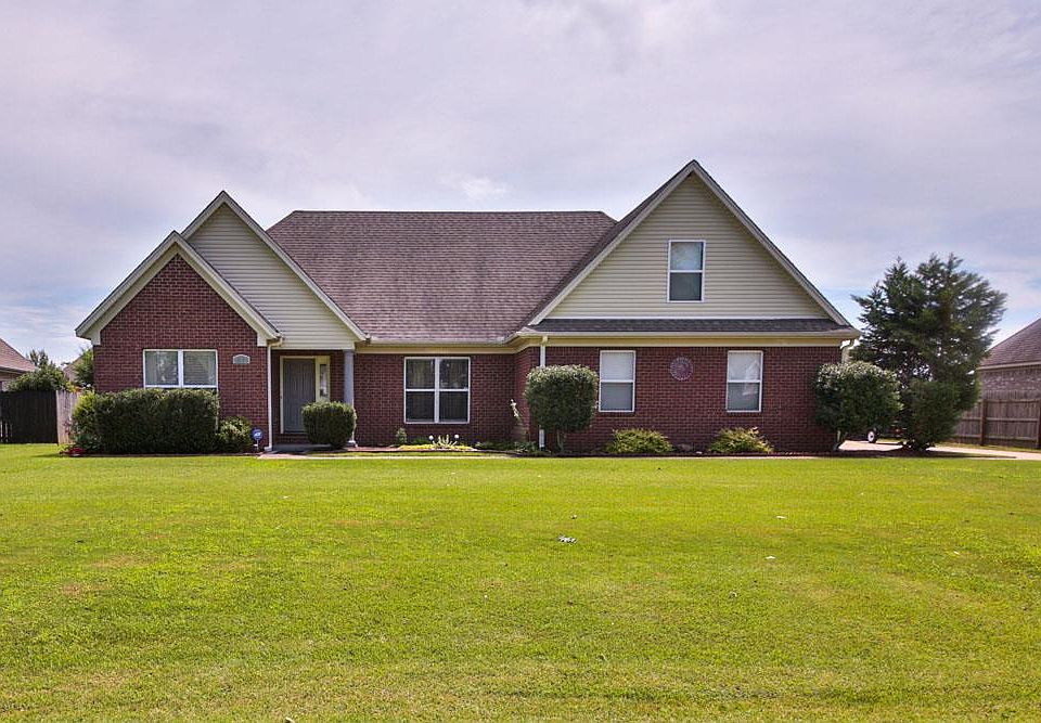 1st image of 607 E Crawford Dr