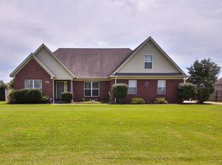 607 E Crawford Dr, Marion, AR 72364