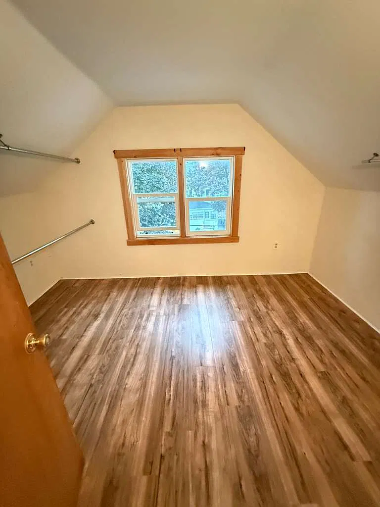 3 bed, 1100 sqft, $1,450 — Photo 4